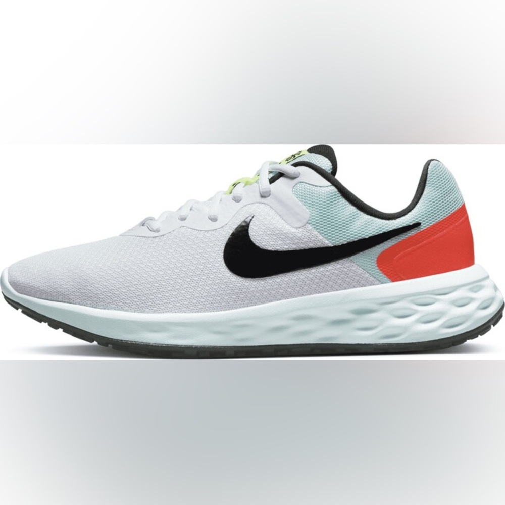 Nike Revolution Running Shoes 7 EUC